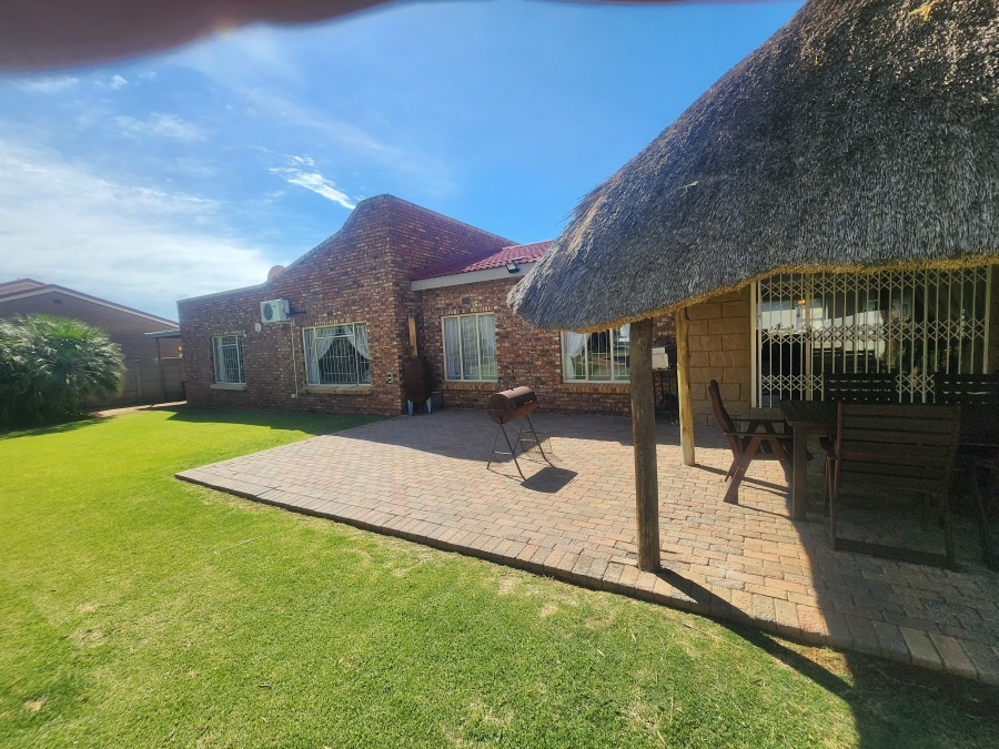 3 Bedroom Property for Sale in Riebeeckstad Free State